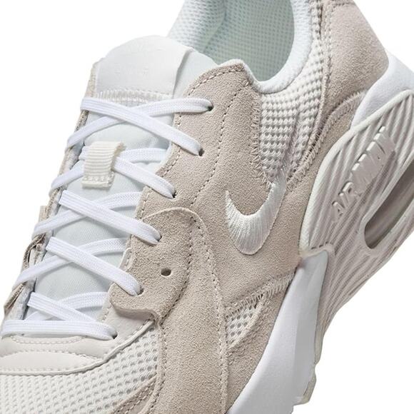 NWT Nike Womens AIR MAX EXCEE  LACED SHOES,cream/white-SZ  7.5 - Picture 3 of 7